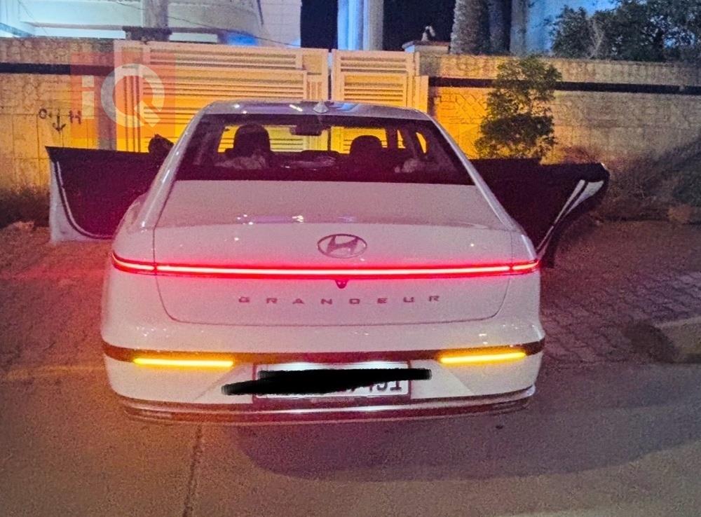 هيونداي أزيرا